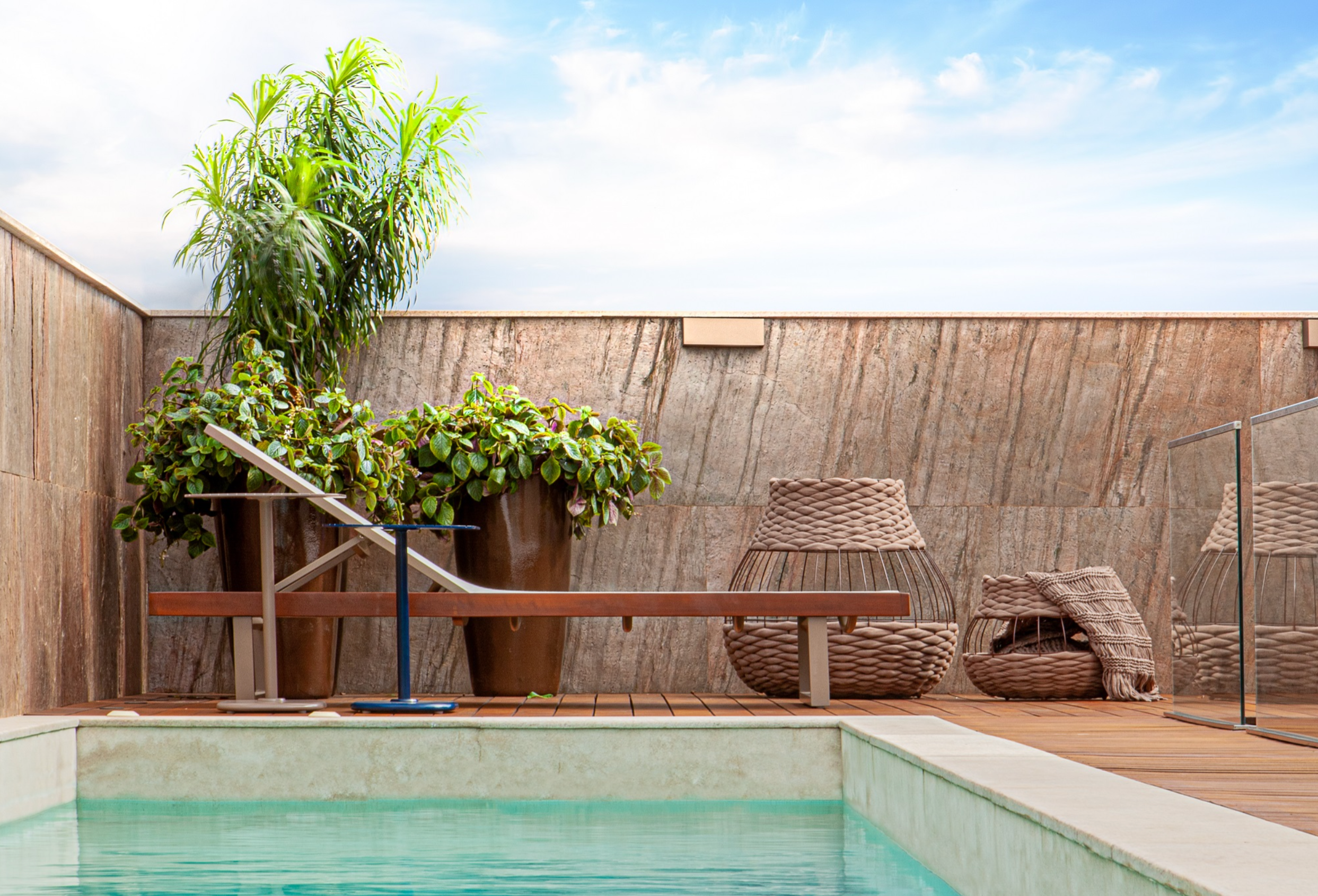 Bring the Natural Look Outdoors - Delacopanels